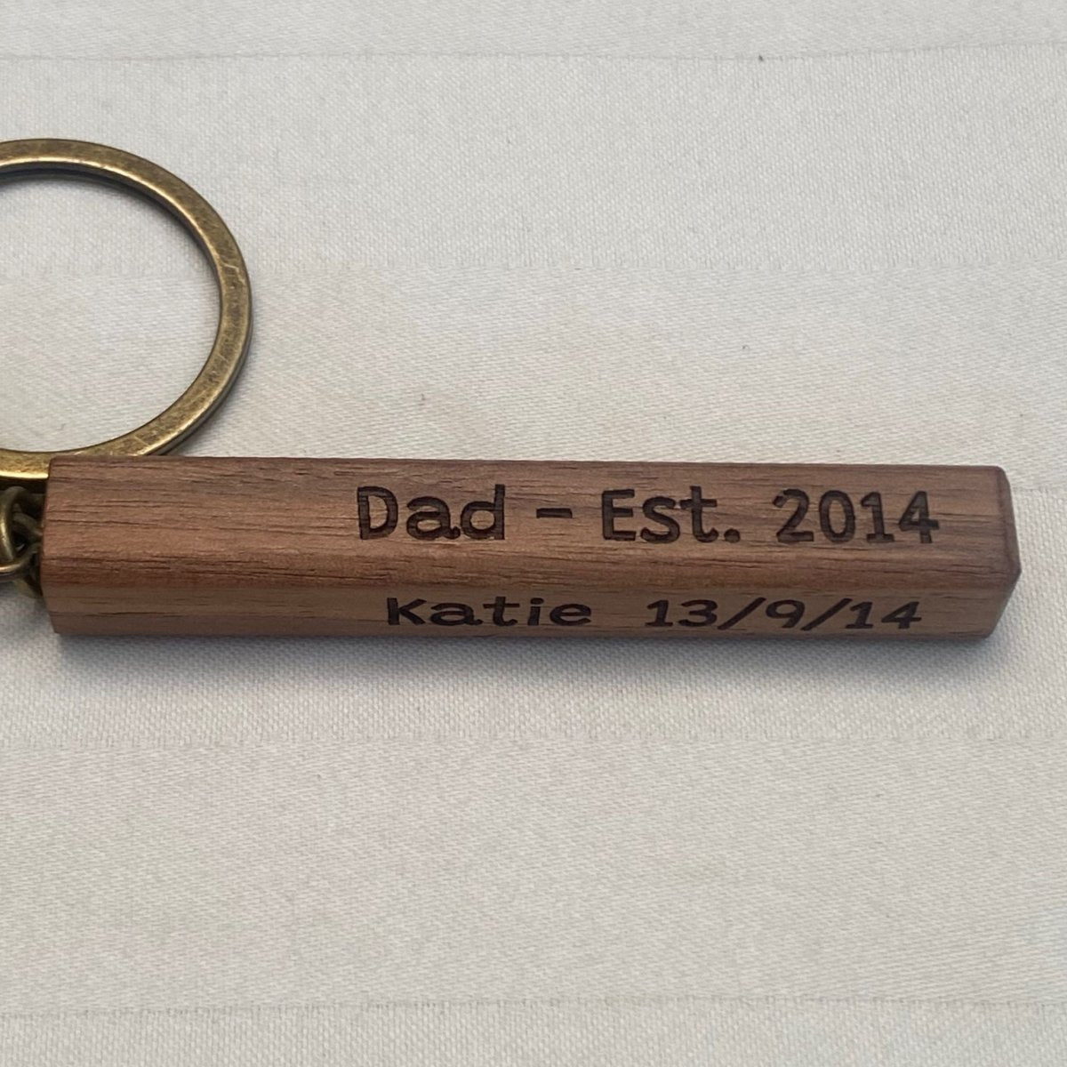 Personalised Wooden Bar Keyring for Dad - Keychain Personalisr Au