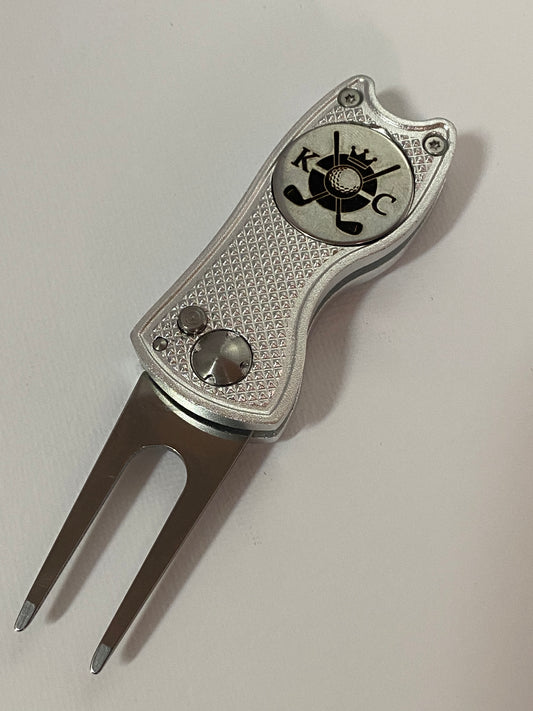 Flick Golf Divot Tool with Engraved Ball Marker