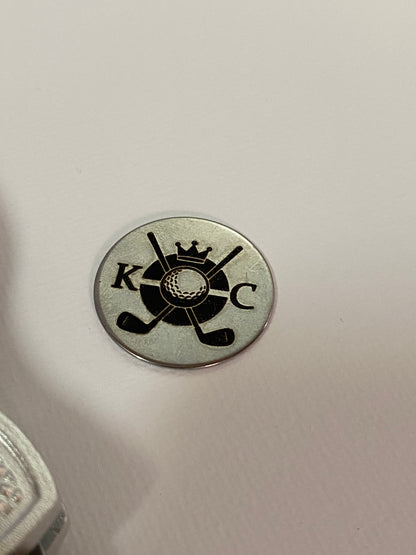 Flick Golf Divot Tool with Engraved Ball Marker