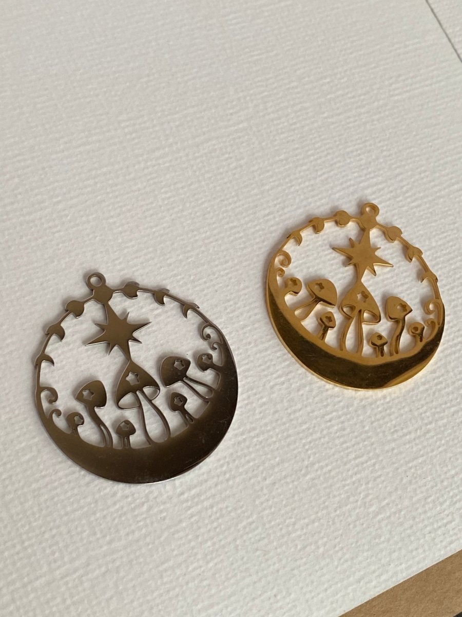 Circled Mushroom CharmCharms
